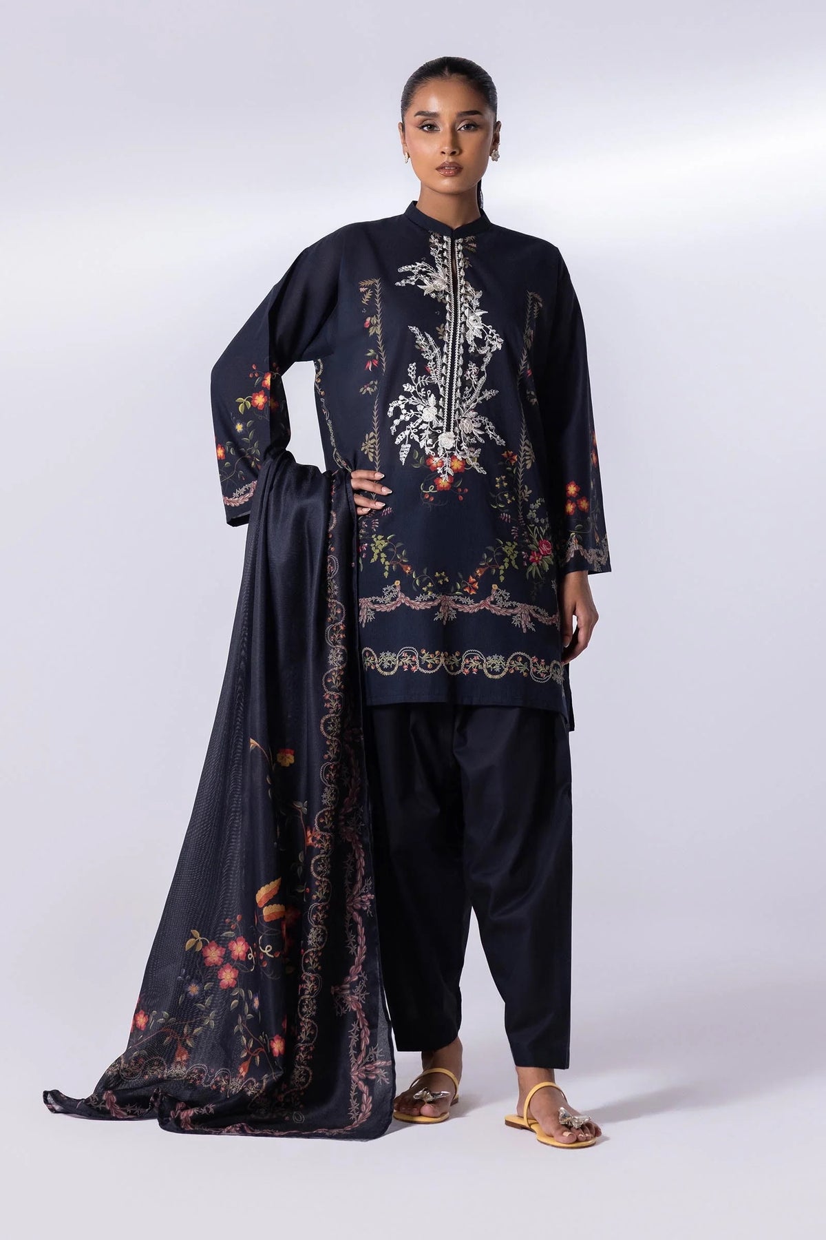 Sana Safinaz | Stitched 3-Piece Pret Mahay Lawn