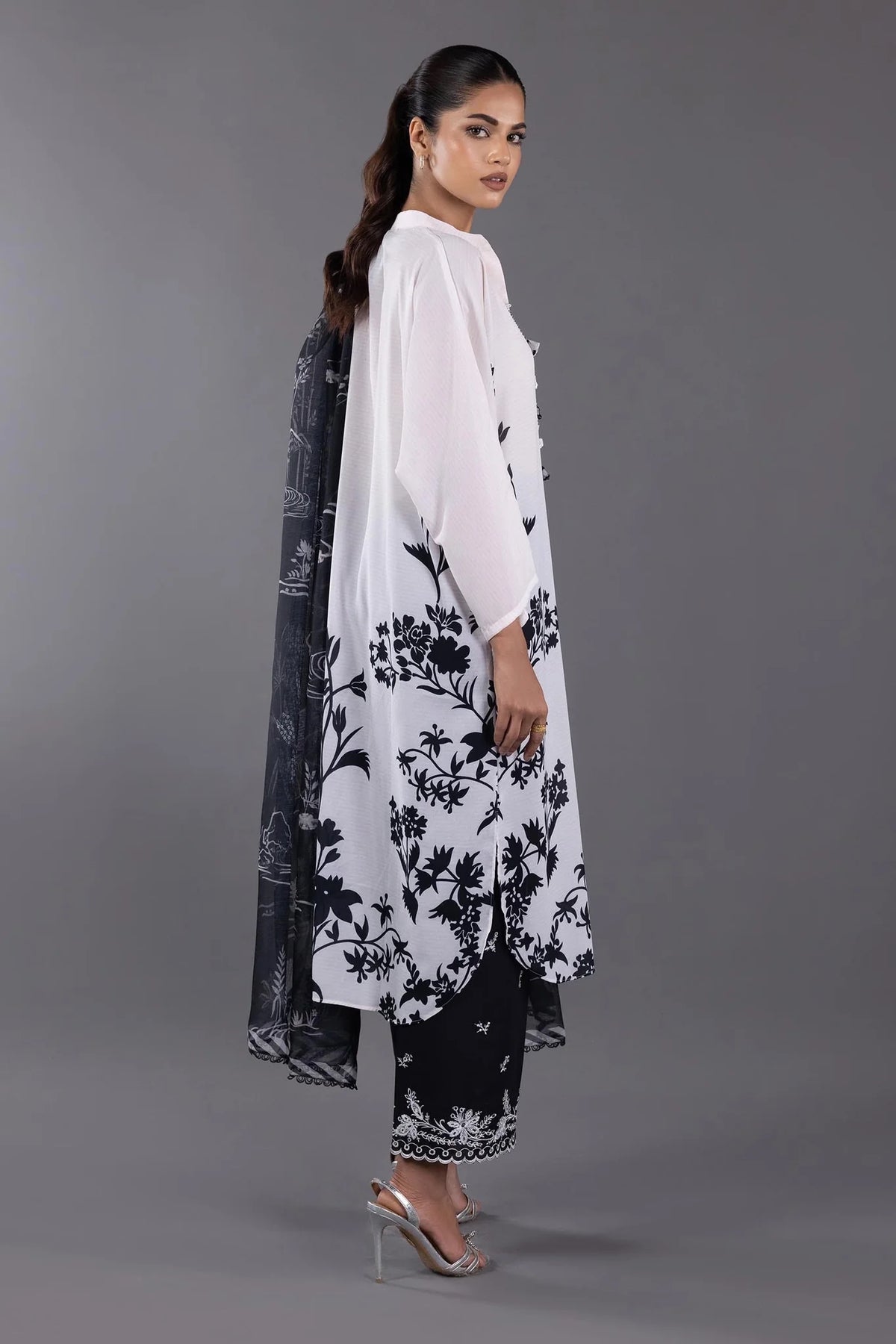 Sana Safinaz | Stitched Pret 2-Piece Crepe