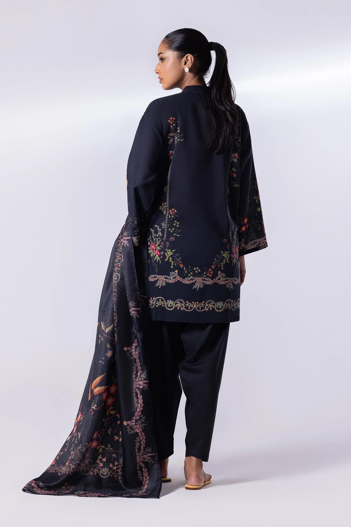 Sana Safinaz | Stitched 3-Piece Pret Mahay Lawn